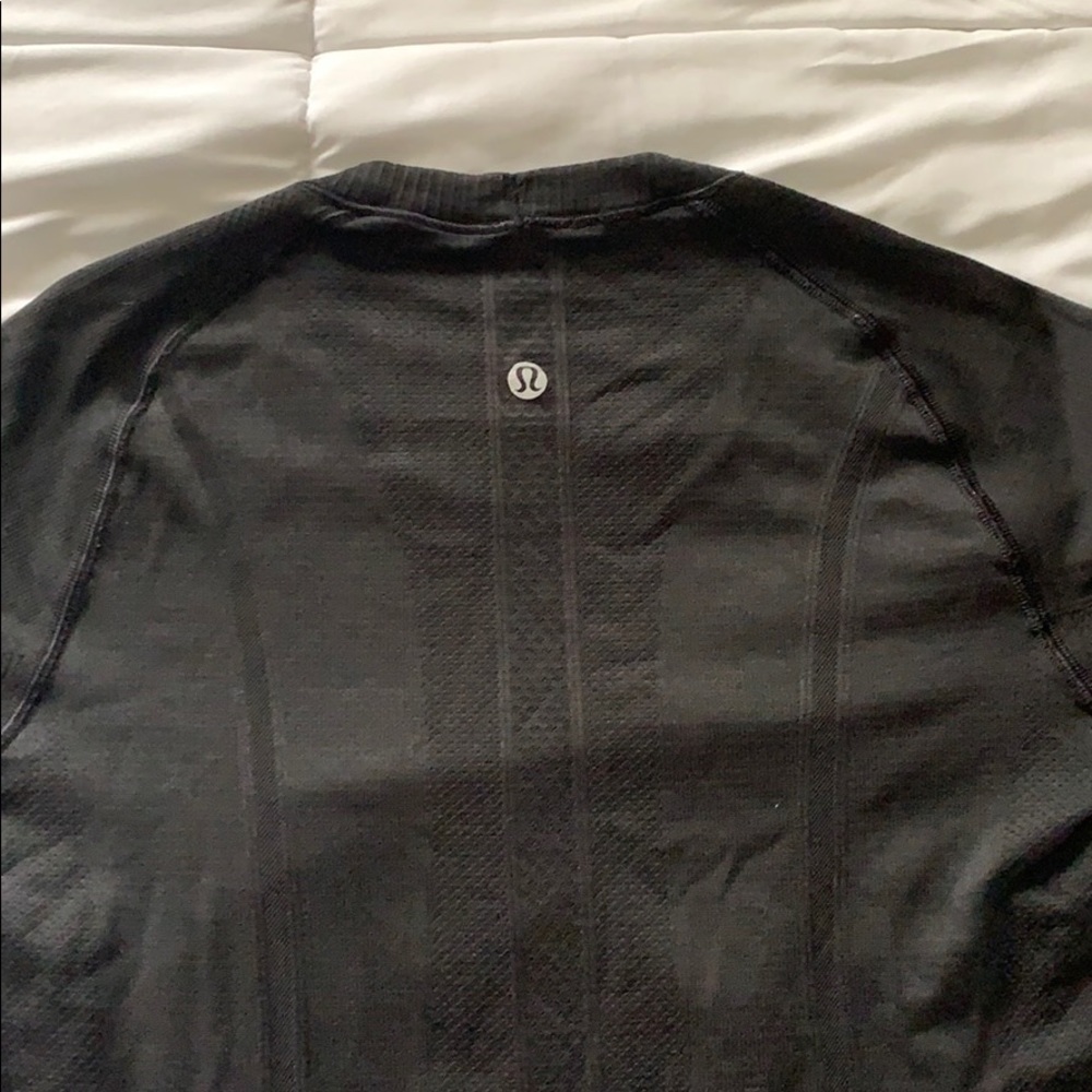SWIFTLY TECH LONG SLEEVE CREW